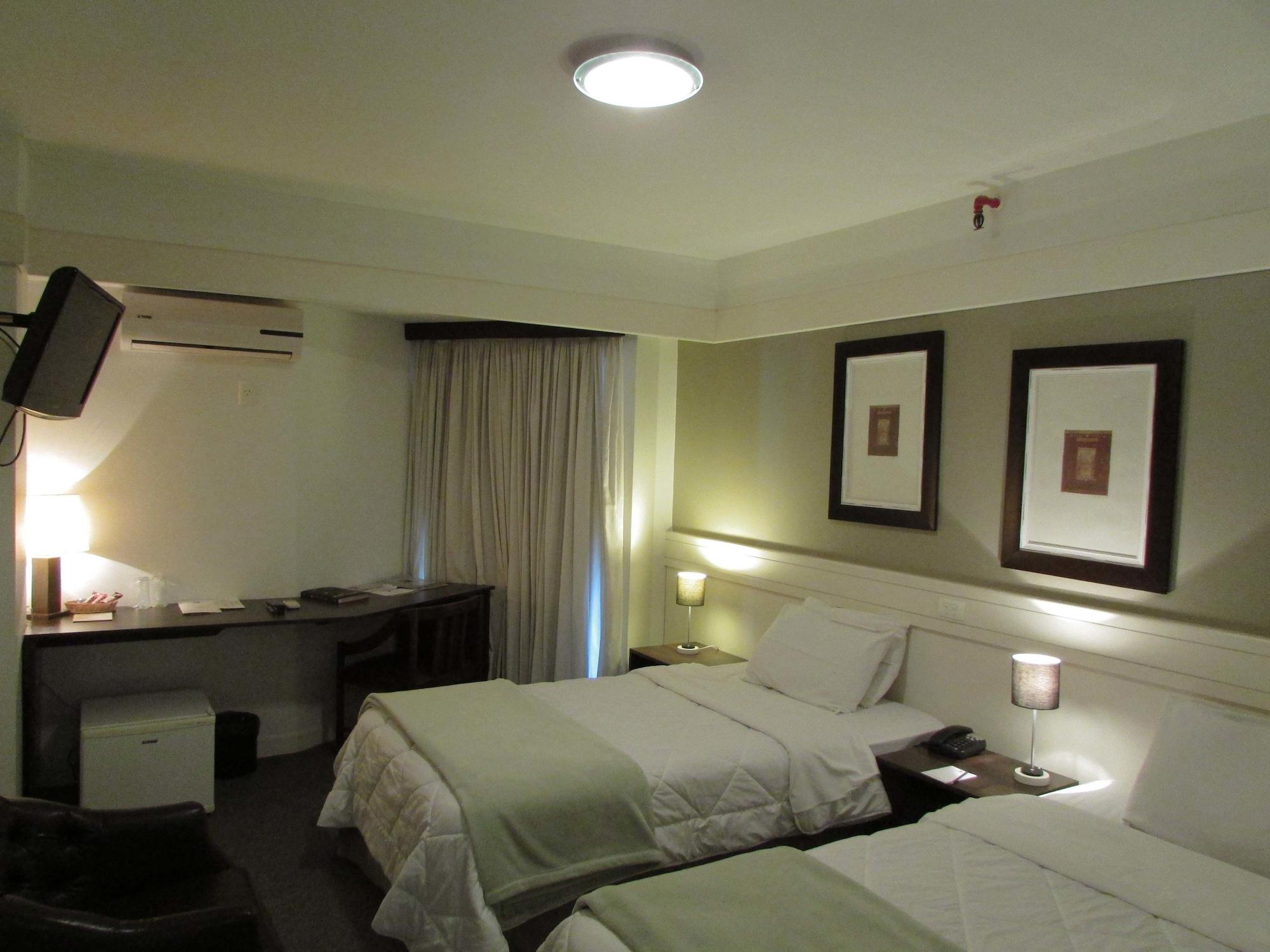 Hotel Continental Porto Alegre e Centro de Eventos Esterno foto